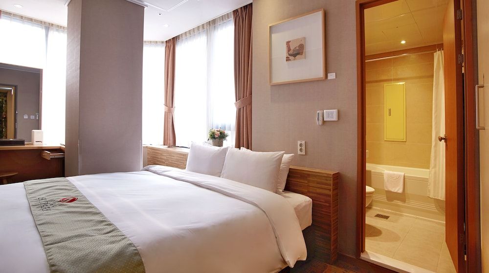Hotel Skypark Myeongdong Ii [RTA K-Ramyun PKG] Standard Double (ROOM+ K-Ramyun One-time Ticket (one Daily Ticket each)) 2