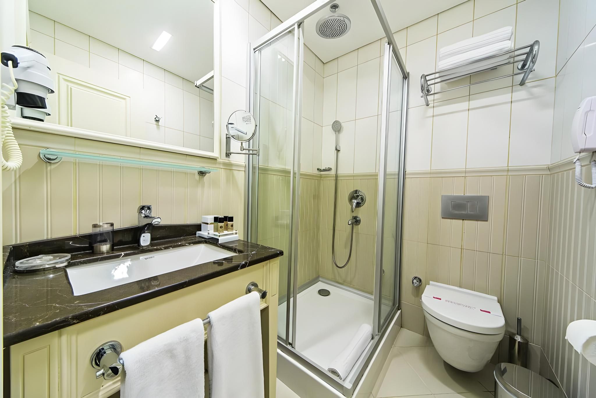 Recital Hotel Economy Double Room 5