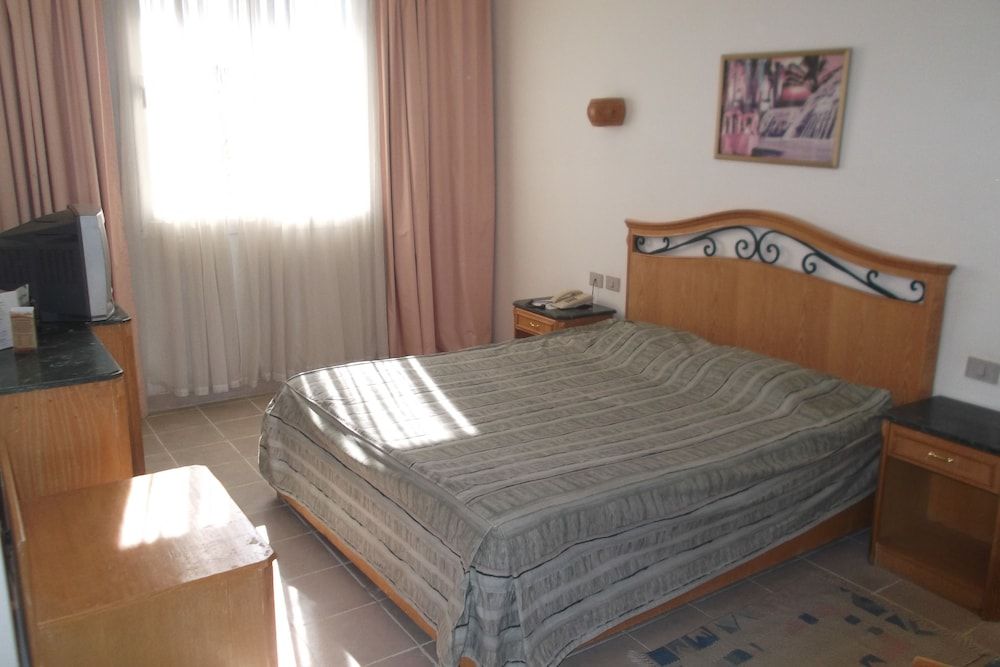 Queen Sharm Resort