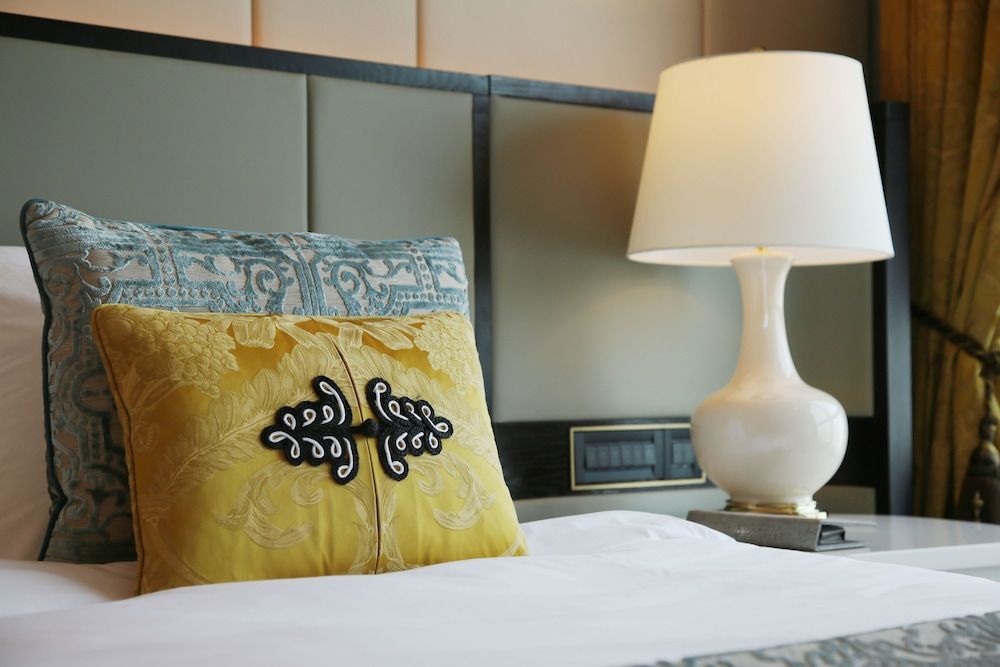 Premier Room, 1 King Bed, City View (Premier)