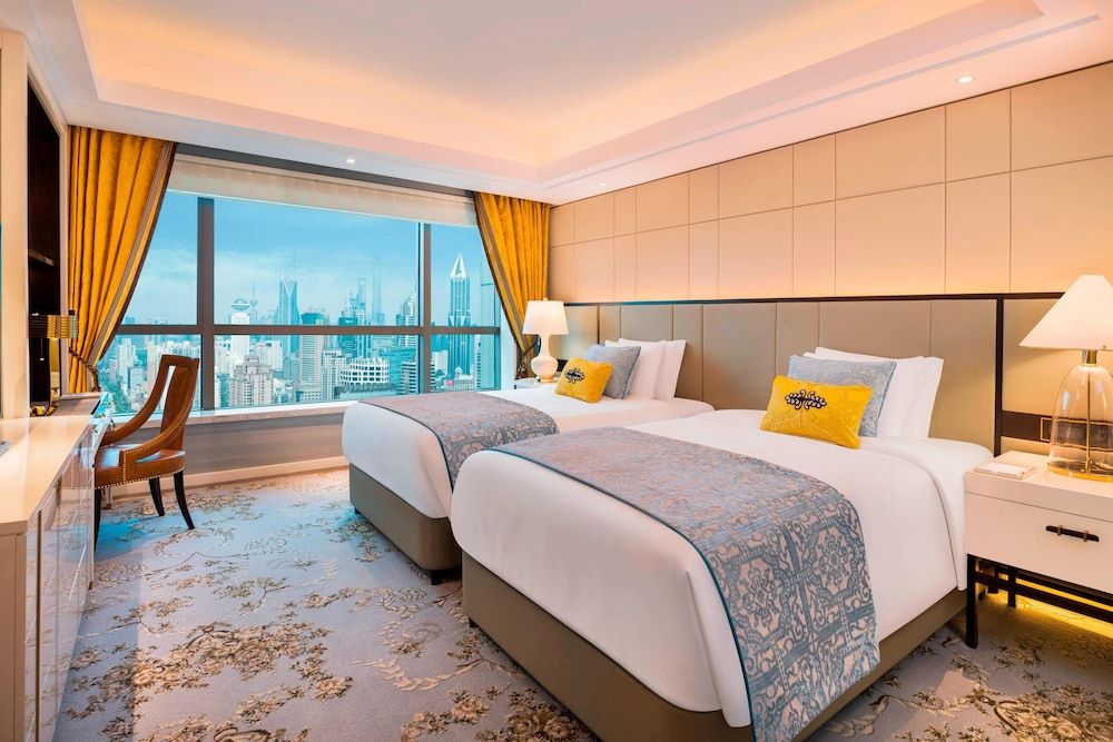 Room, 2 Double Beds, City View