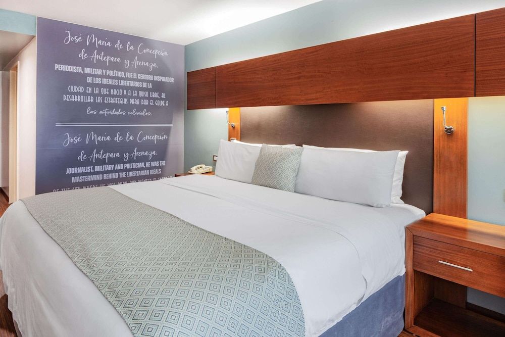 Standard Room, 1 King Bed, Non Smoking