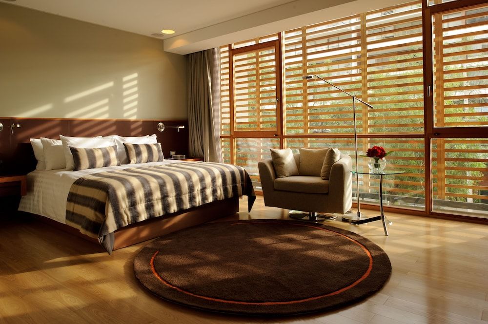 Noi Vitacura Deluxe King Room 2