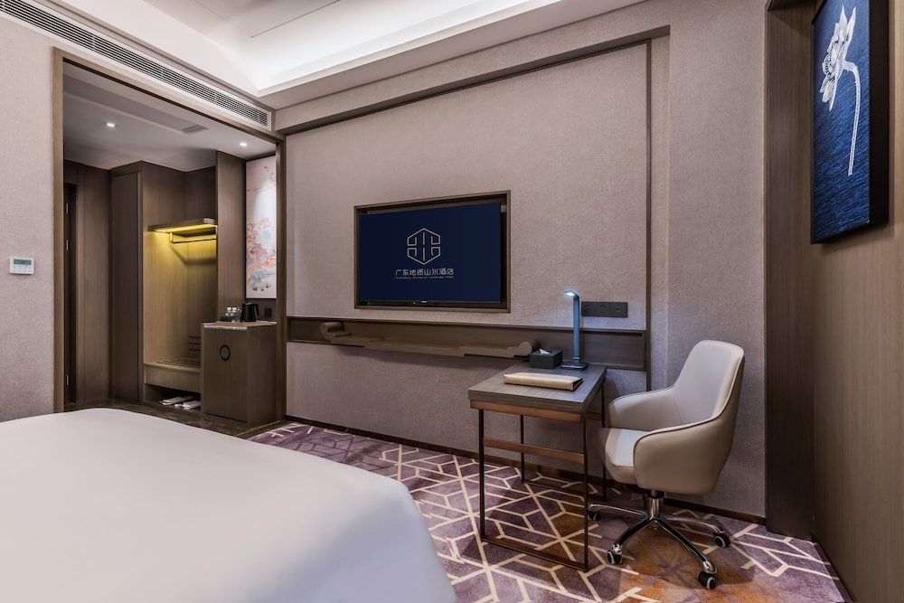 Guangdong Geological Landscape Hotel Premium Double Room 4