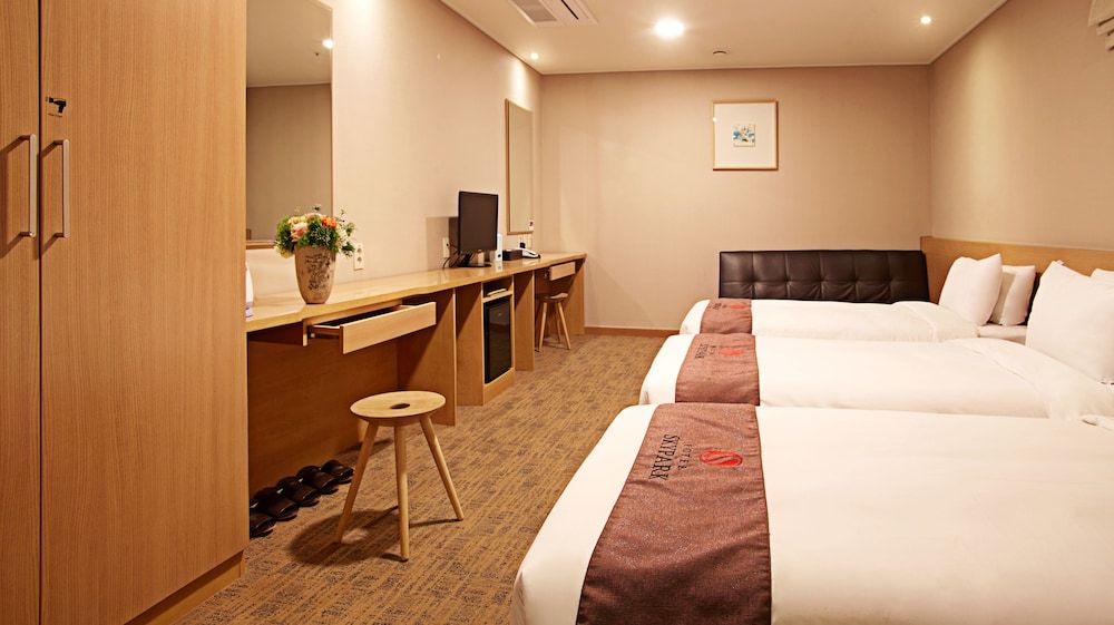 undefined Hotel Skypark Myeongdong Iii 3