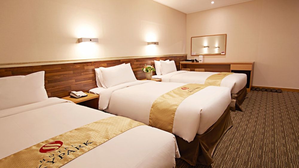 undefined Hotel Skypark Myeongdong I 7