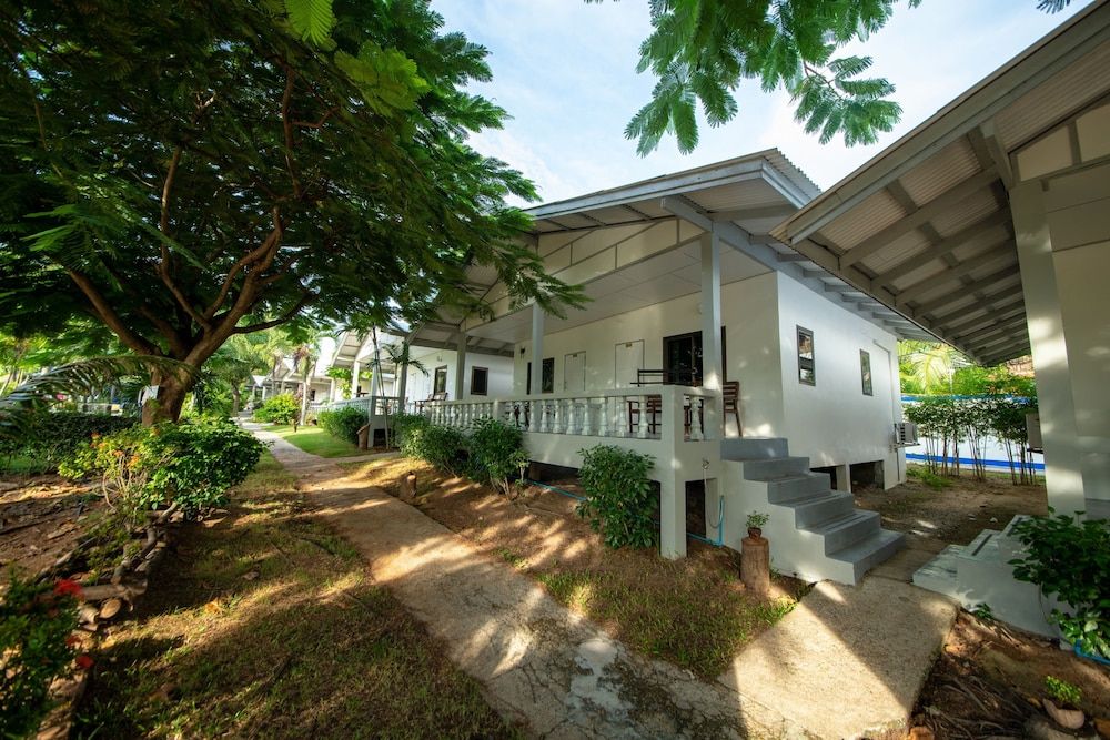 undefined Bay Beach Resort 9