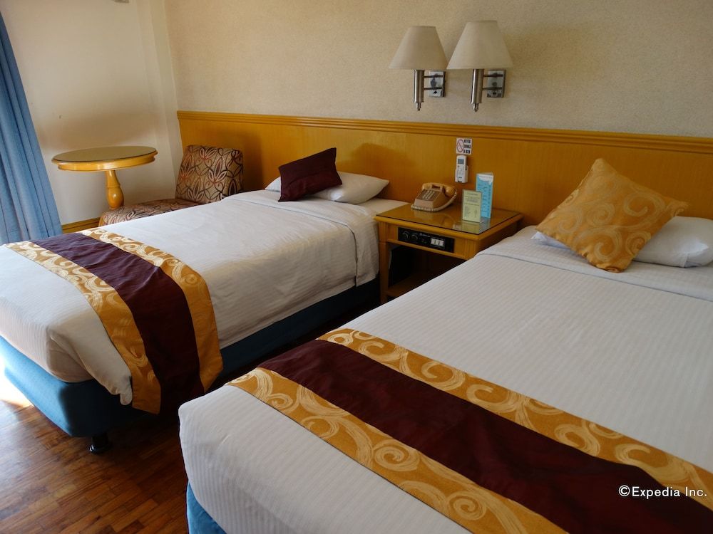 undefined Aloha Hotel