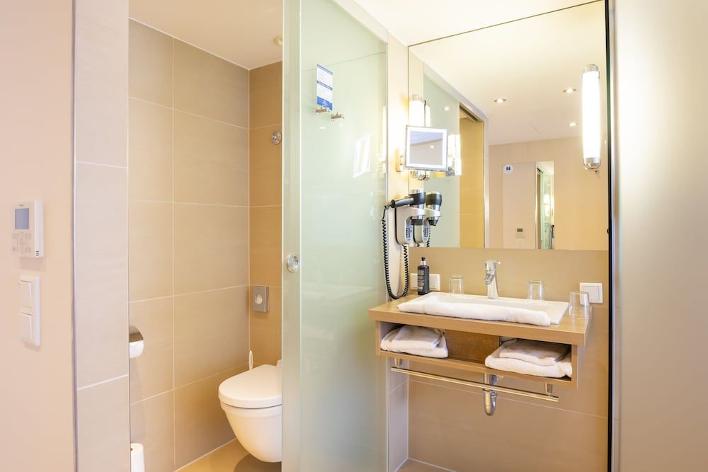 Hotel IV Jahreszeiten Lübeck Double Room, 1 King Bed 4