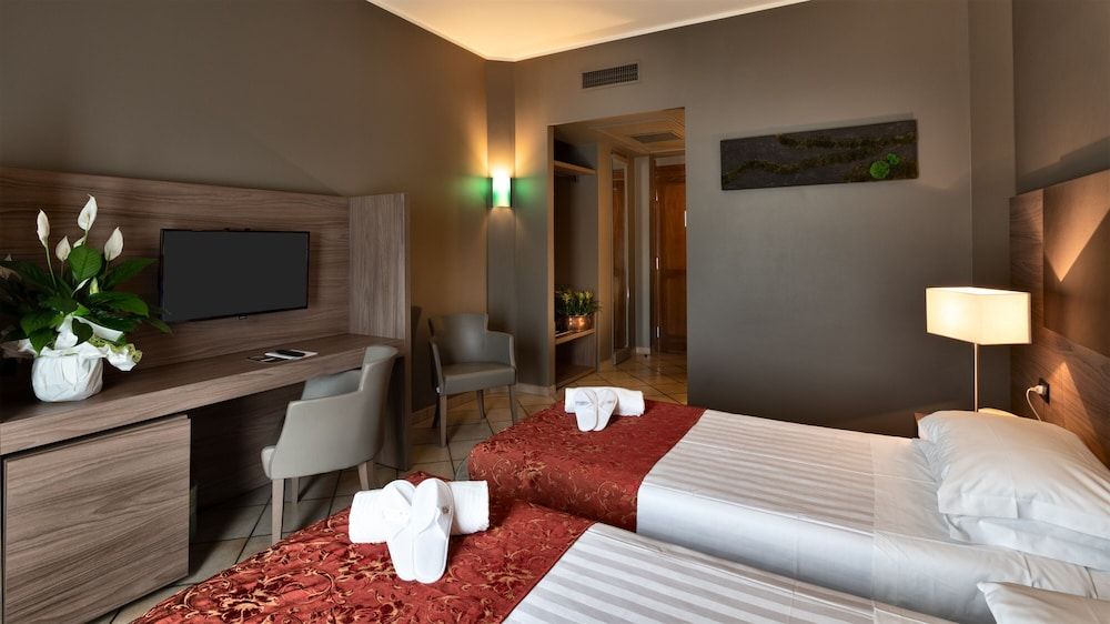 Hotel Sunflower Standard Twin Room 2