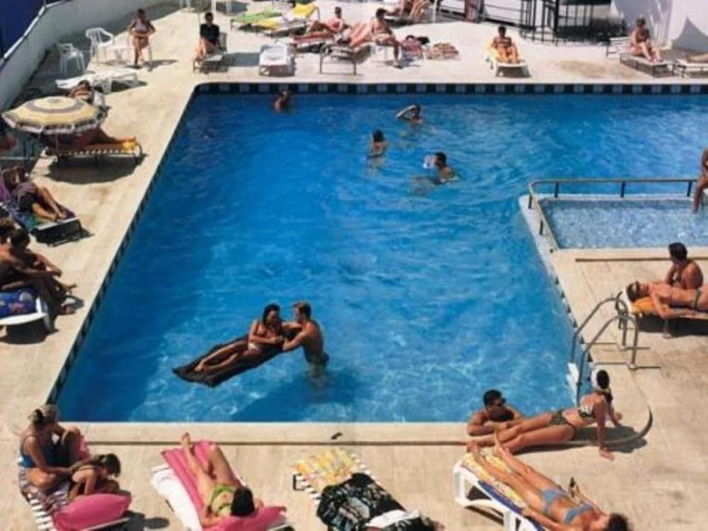 undefined West Ada Inn Hotel 10