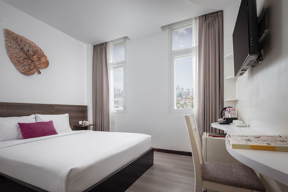 King Grand Boutique Hotel Standard Room, 1 Queen Bed 2