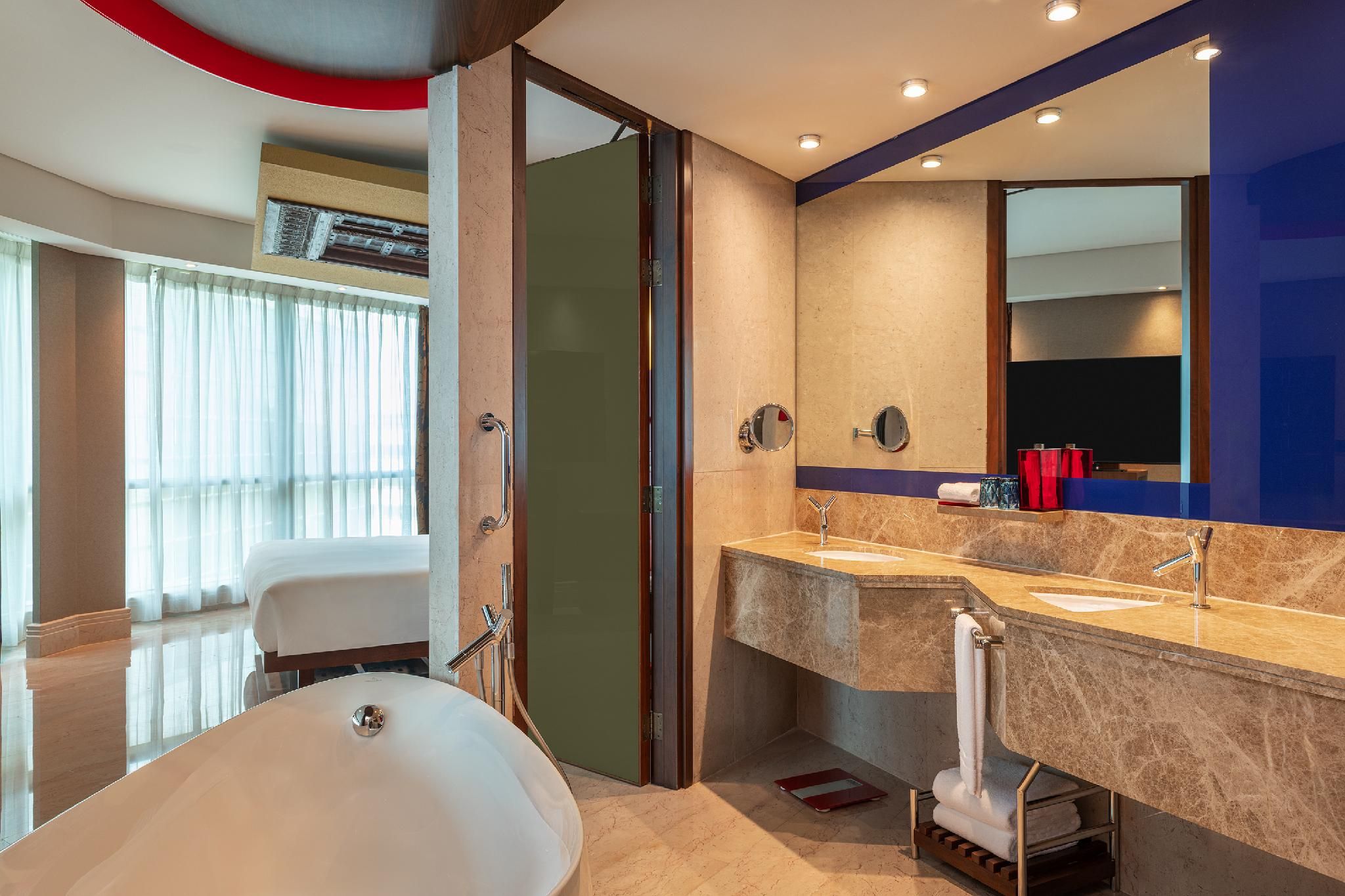 The Creekside Hotel Dubai an Accor Hotel Superior King Room, 1 King Bed, City View 2