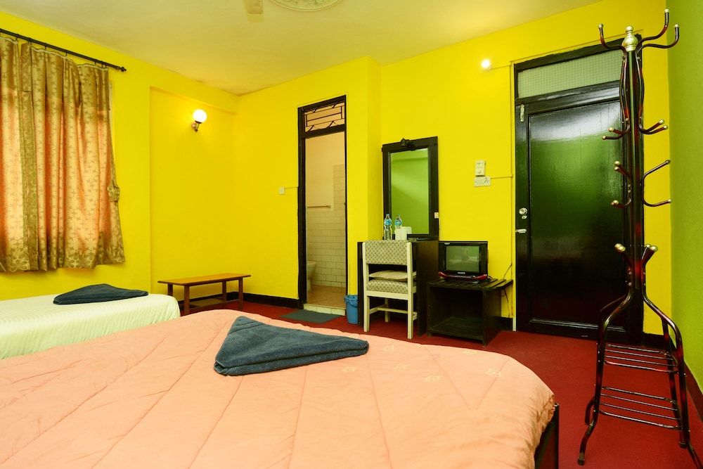 Hotel Silver Home - Hostel Basic Double or Twin Room, Private Bathroom 3