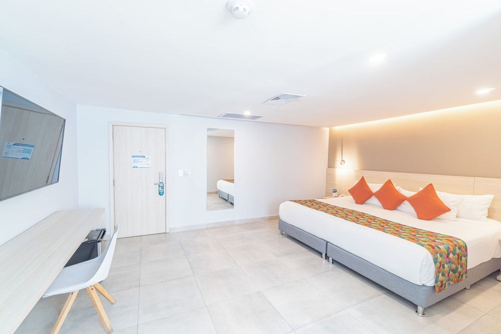 Suite, 1 King Bed, Non Smoking