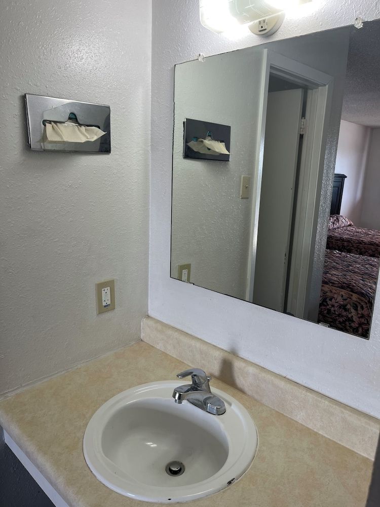 Double Room, 2 Queen Beds, Non Smoking, Refrigerator & Microwave