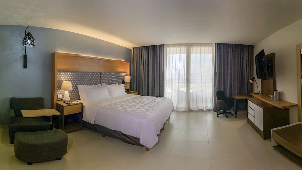 Standard Room, 1 King Bed