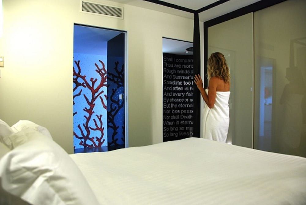 undefined Royal Antibes 9