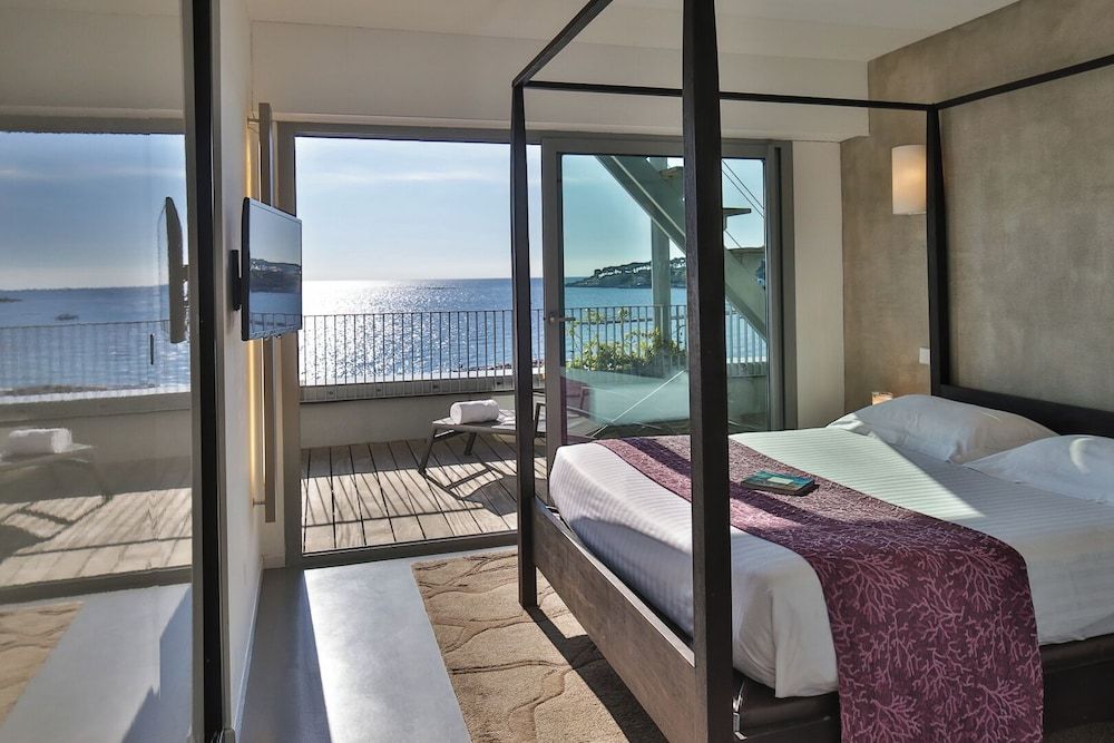 undefined Royal Antibes 10