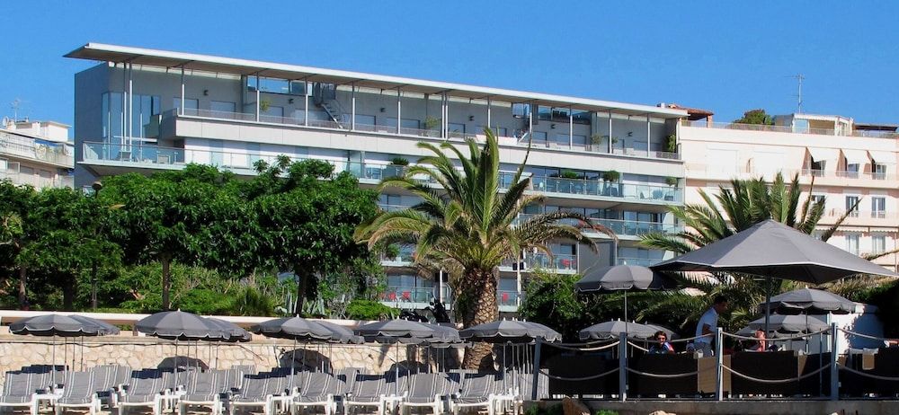 undefined Royal Antibes 6