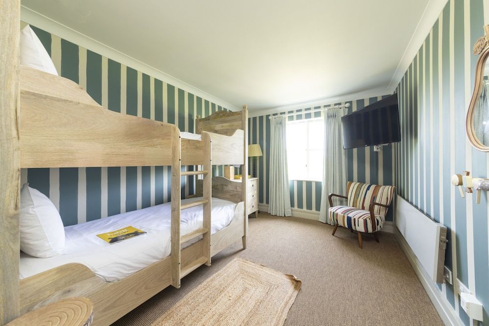 The Barnsdale, Rutland Family Room 3