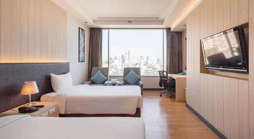 Jasmine Resort Hotel Bangkok BTS Phrakhanong Deluxe City View 13