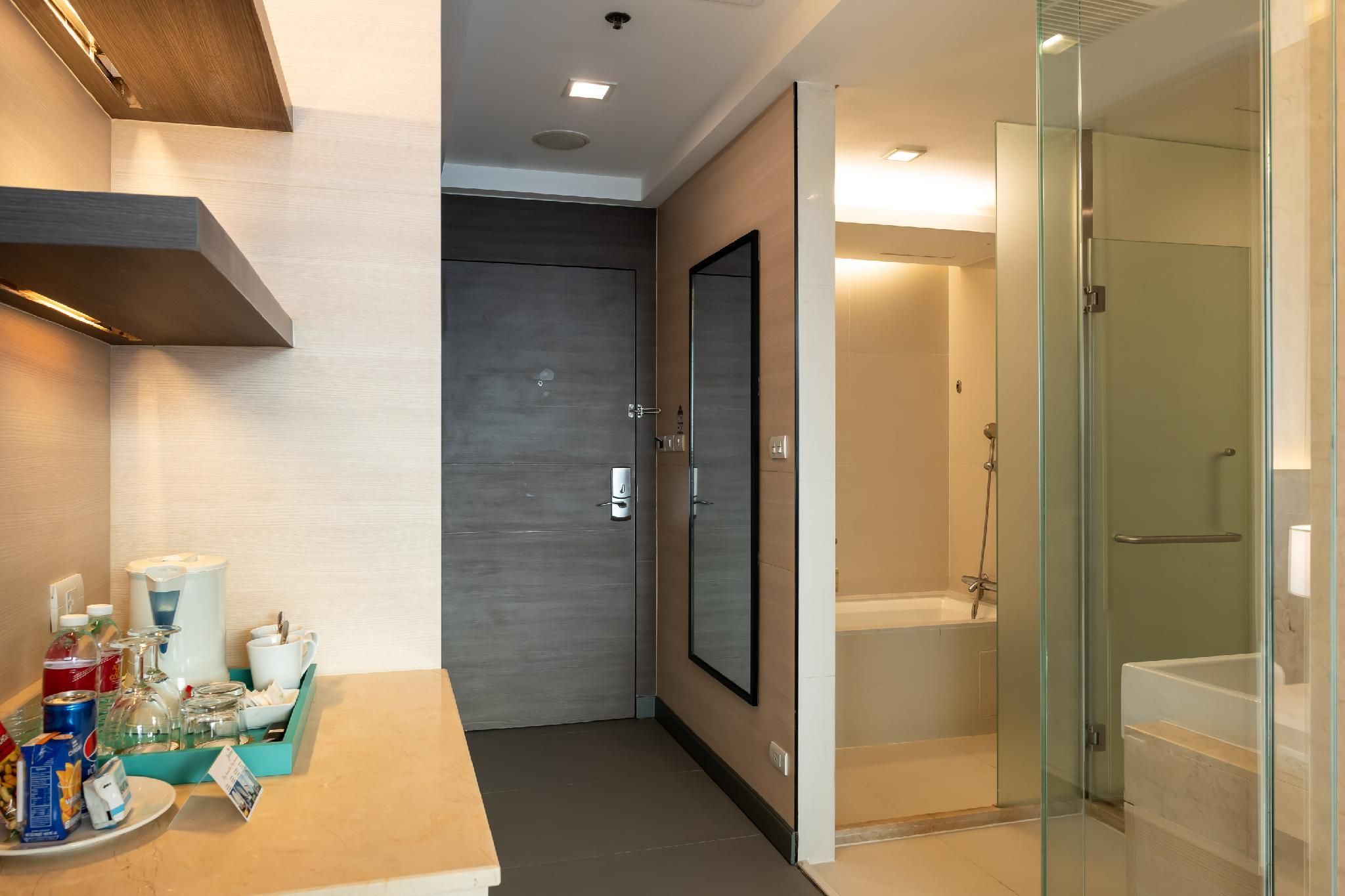 Jasmine Resort Hotel Bangkok BTS Phrakhanong Deluxe City View 10