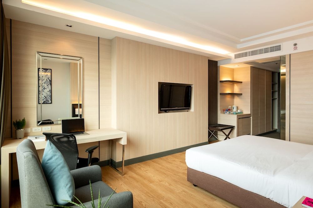 Jasmine Resort Deluxe Room, City View 2