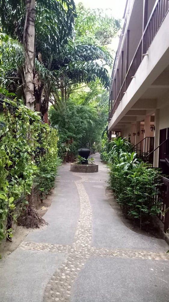 B2@ Samui Beach Resort Superior Room 7