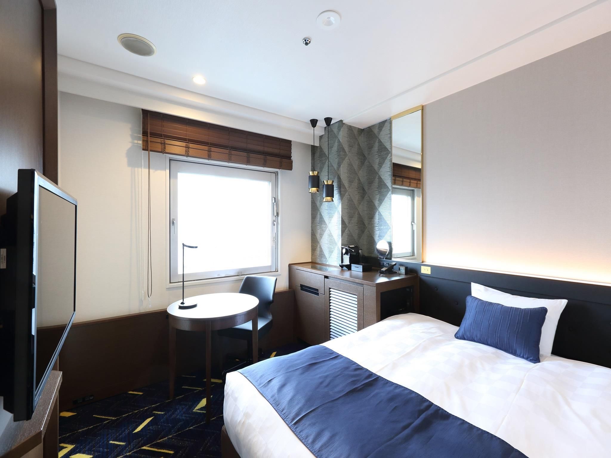 Single High Floor Room