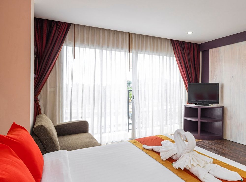 Malin Patong Hotel Family Room 5