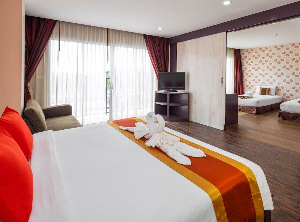 Malin Patong Hotel Family Room 2