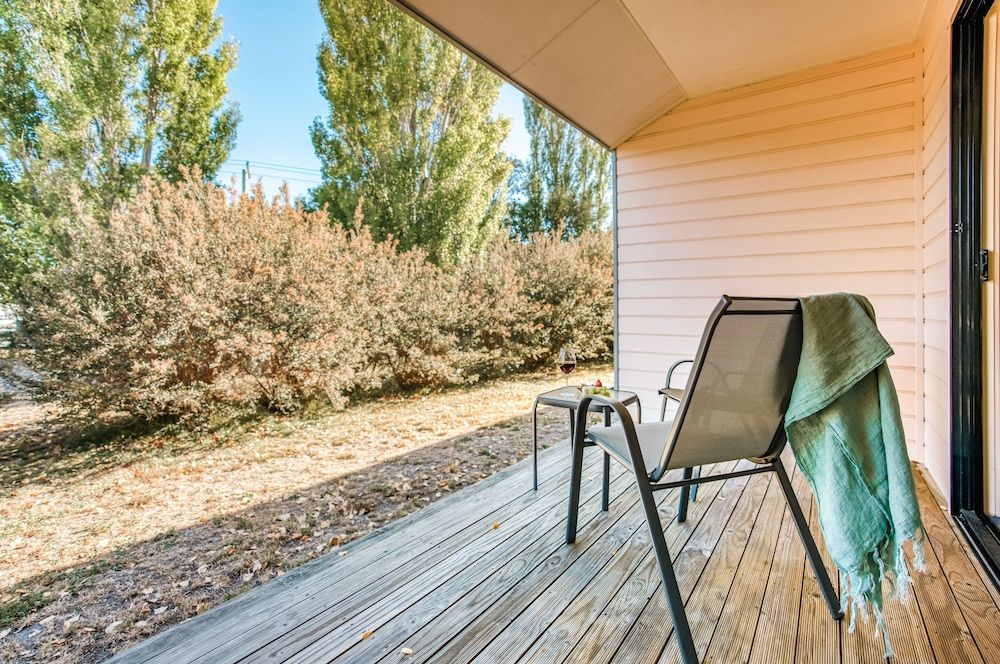 Panorama Hotel St Helens Garden View King Room 6