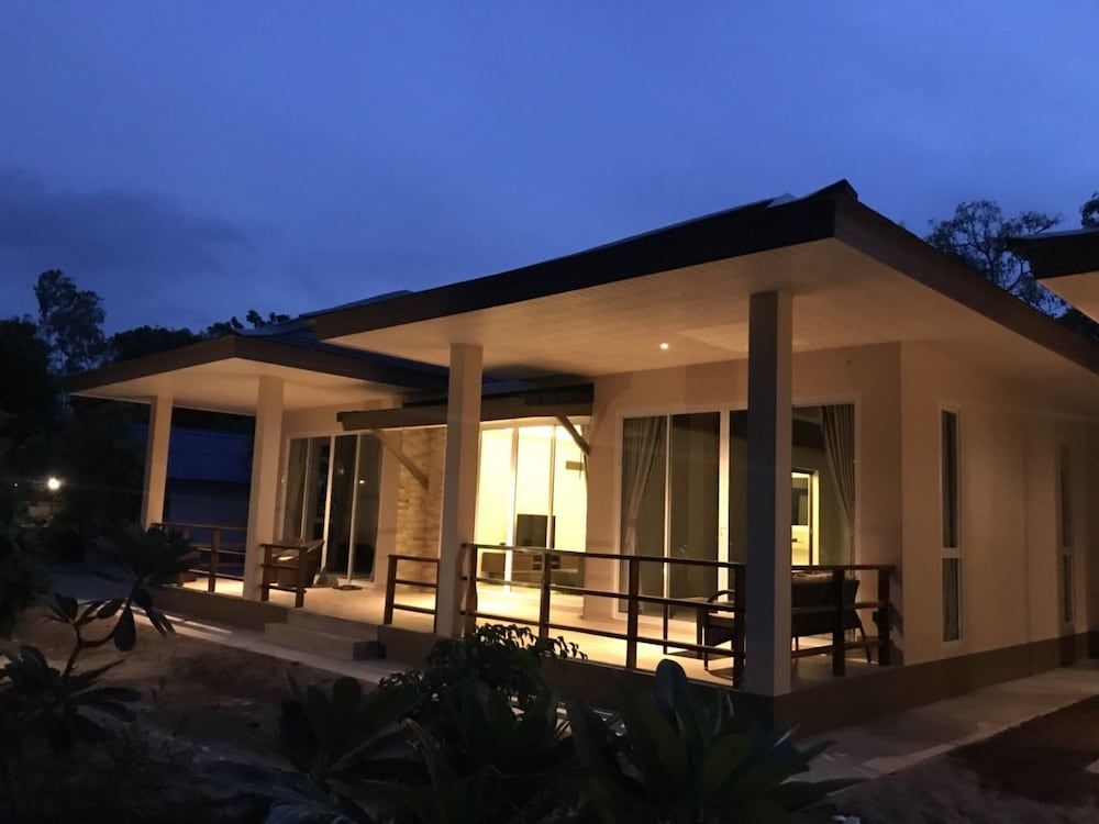 undefined Phalarn Inn Resort 5