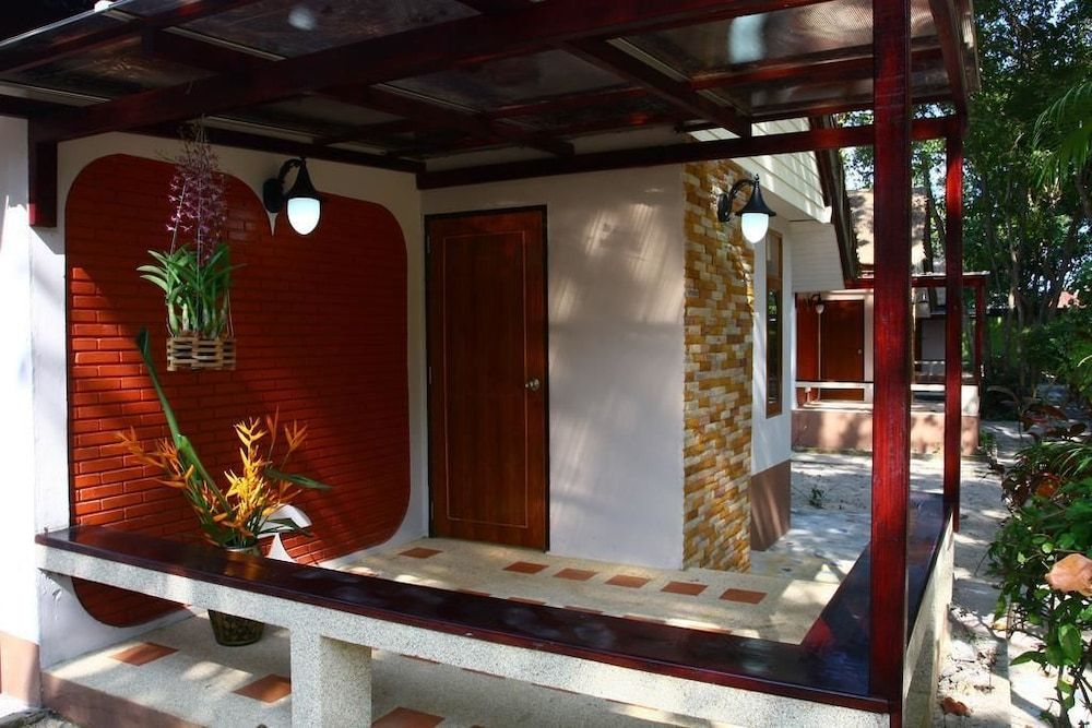 undefined Phalarn Inn Resort 7