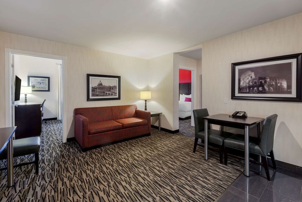 Suite, Multiple Beds, Non Smoking, Kitchen (with Sofabed, Full Kitchen)