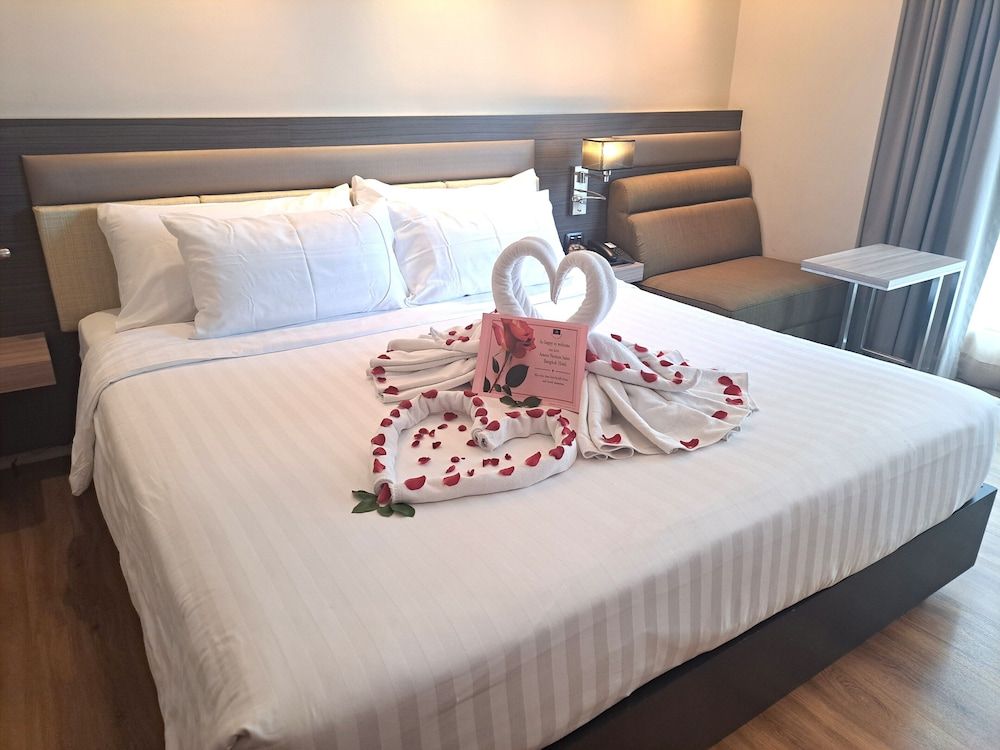 Amora NeoLuxe Hotel