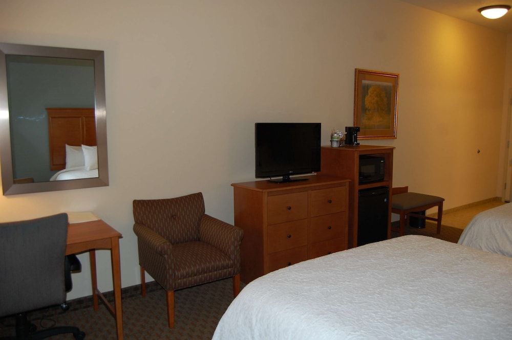 Room, 2 Queen Beds, Accessible, Non Smoking