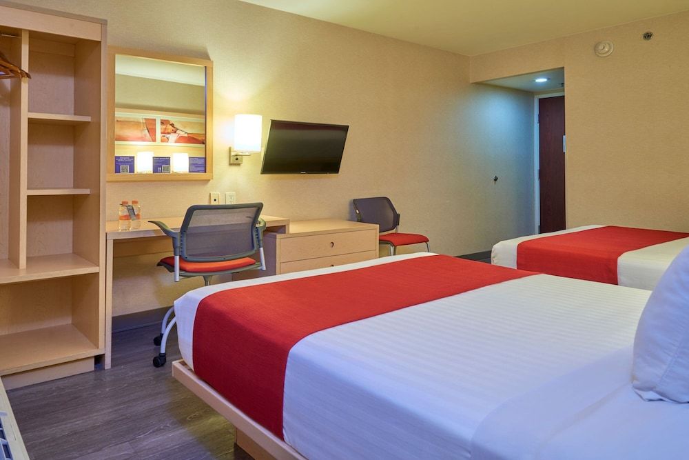 City Express by Marriott Torreón Room, 2 Double Beds 2