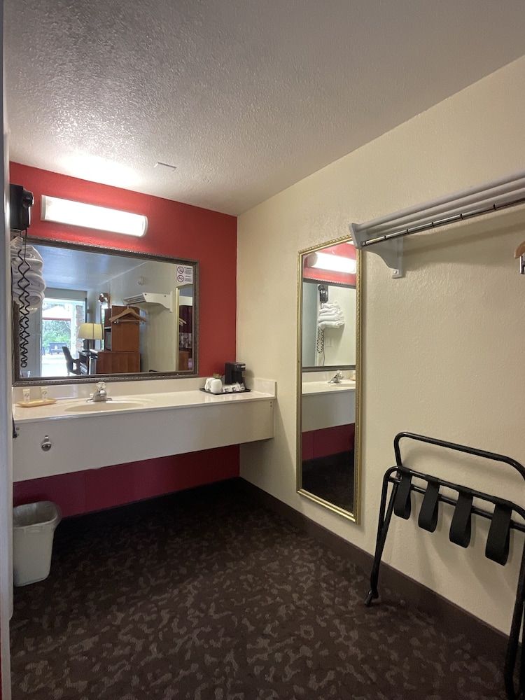 Knights Inn Punta Gorda Room, 2 Queen Beds, Smoking 5