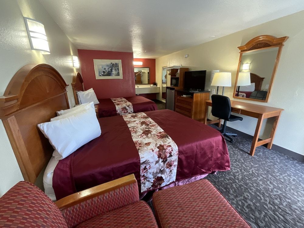 Knights Inn Punta Gorda Room, 2 Queen Beds, Smoking 3