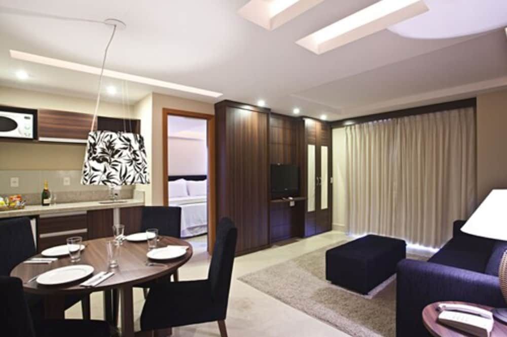 Senior Suite