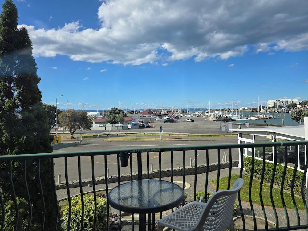 Bluewater Hotel Studio 2