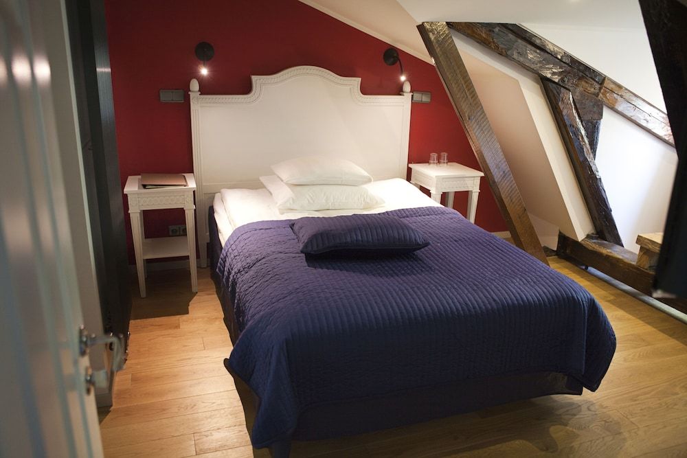 undefined Hellstens Malmgård 6