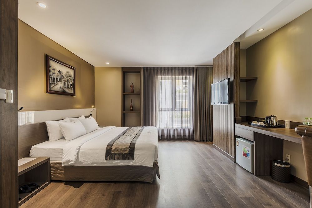 undefined Sunflower Luxury Hotel 4