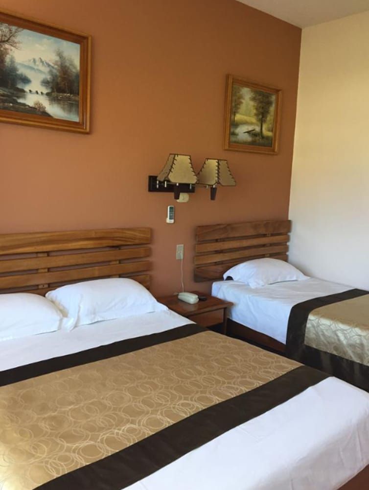 Park Hotel Standard Room 2