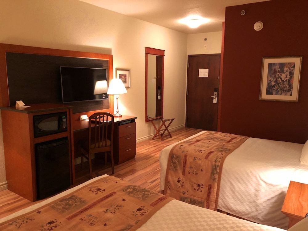 Hotel L'Oie des neiges Room, 2 Queen Beds 9