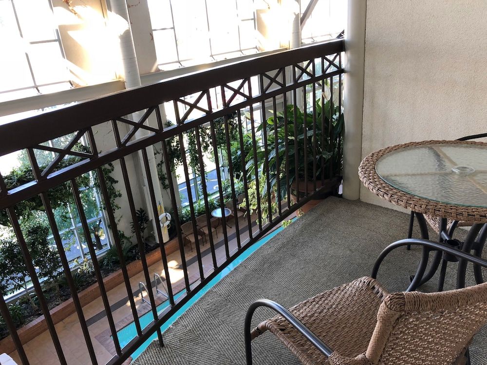 Hotel L'Oie des neiges Comfort Room, 2 Queen Beds, Pool View 3