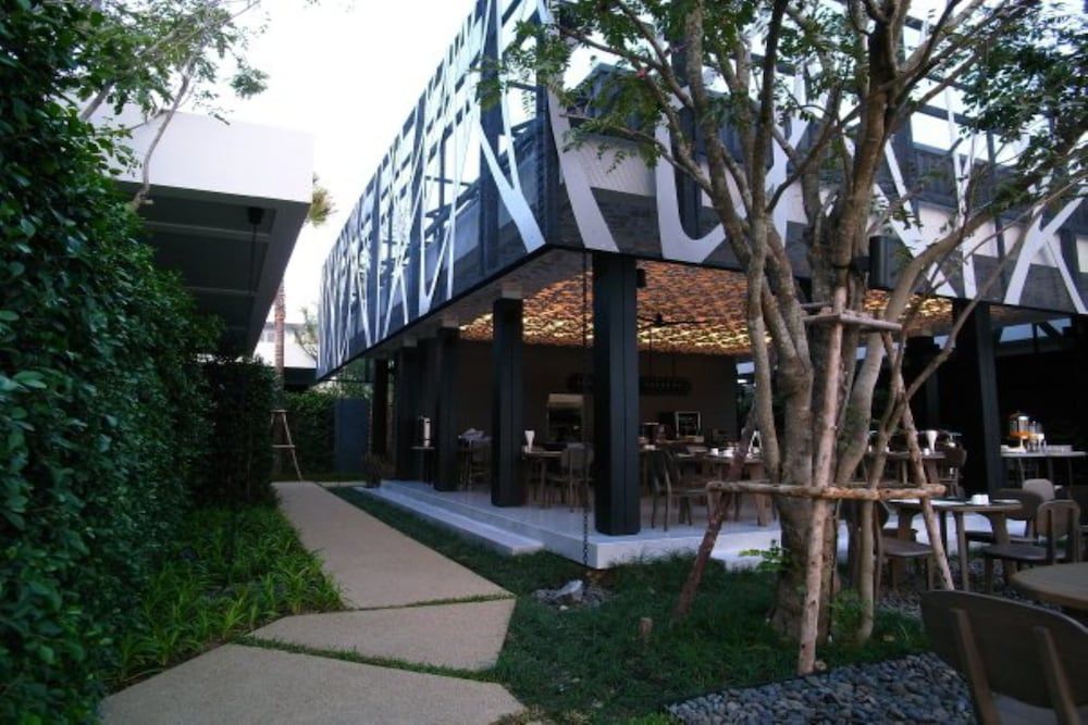undefined Cher Resort 7