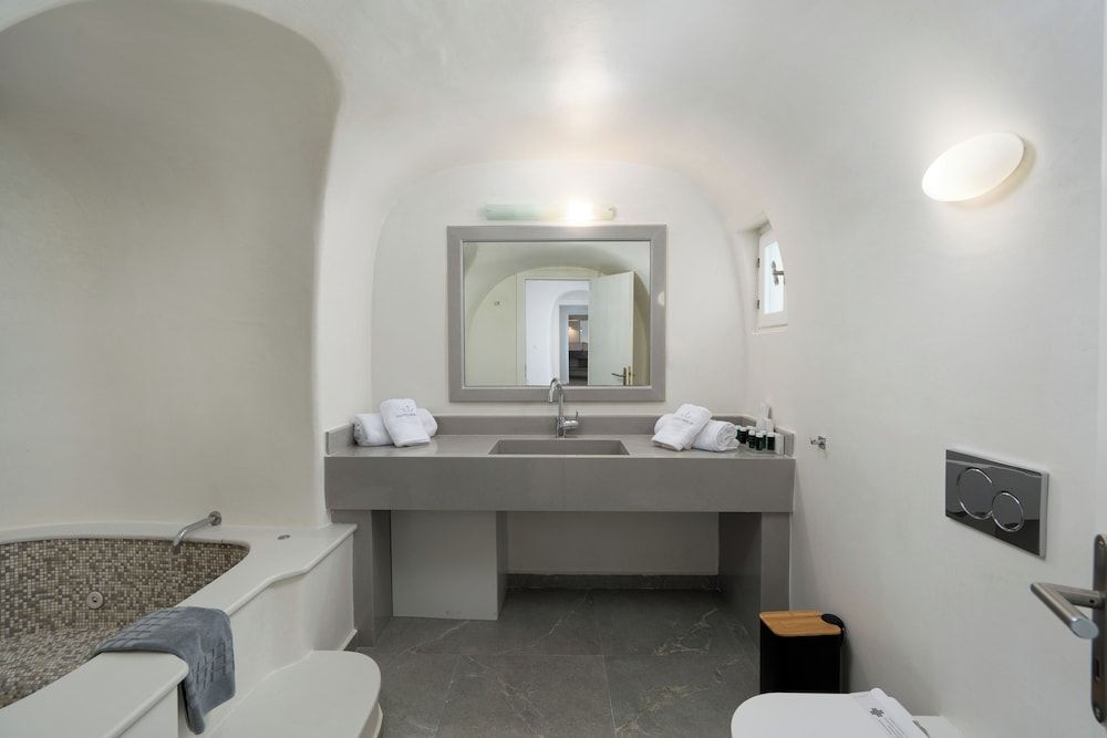 undefined Petit Palace 10